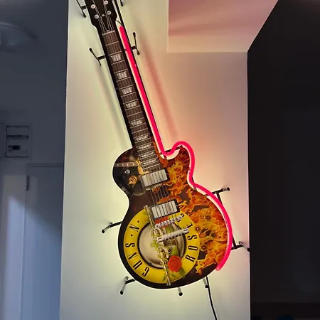 Modern In Center 아파트