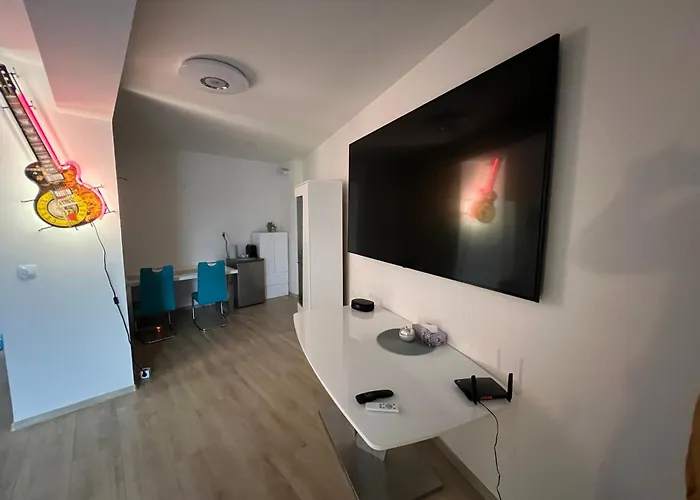 Modern In Center